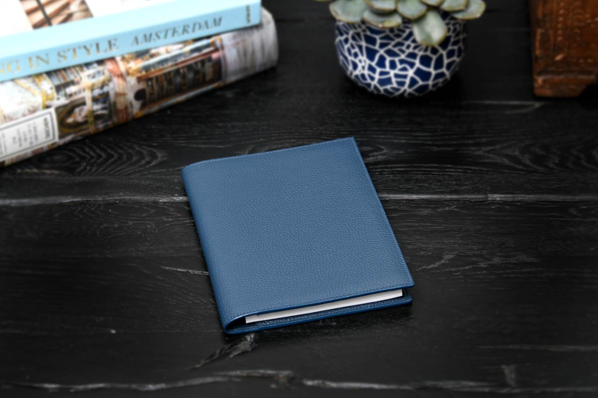 Pebble Calf Leather Medium - Size Padfolio - Ocean Blue - Borlino