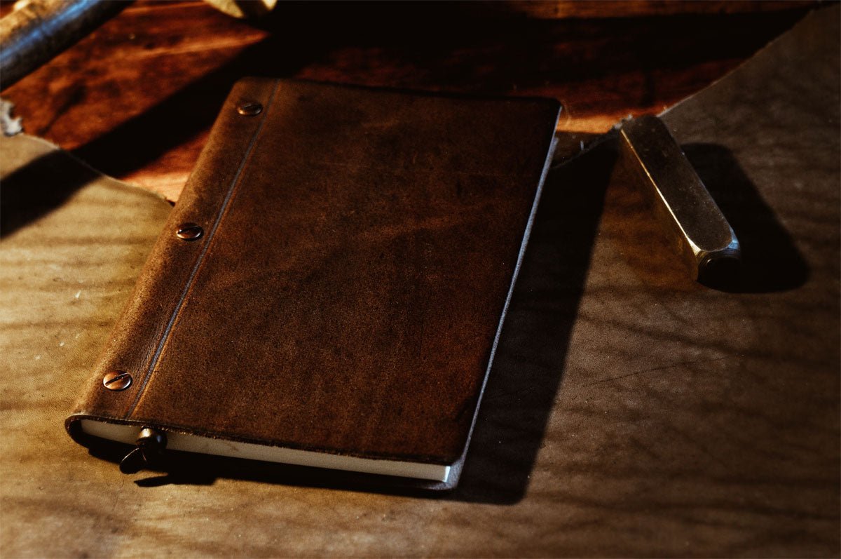 3 - Screw Vachetta Leather Journal - Walnut Brown - Borlino