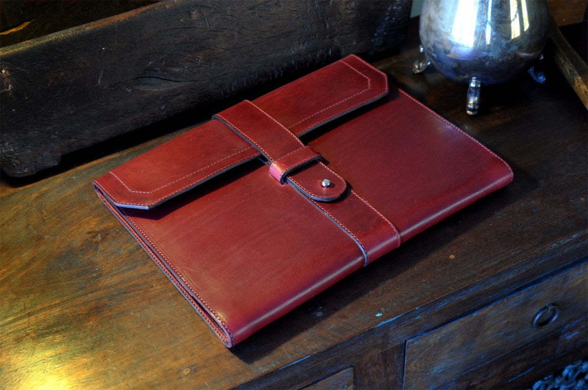 Handmade Corporate Embossed Leather Gifts