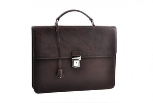 This Italian leather single-gusset, key-locking briefcase is made with perfection in every detail. Handmade in Italy by Borlino of the finest Italian vegetable-tanned leathers and metals. Walnut Brown Leathers.
